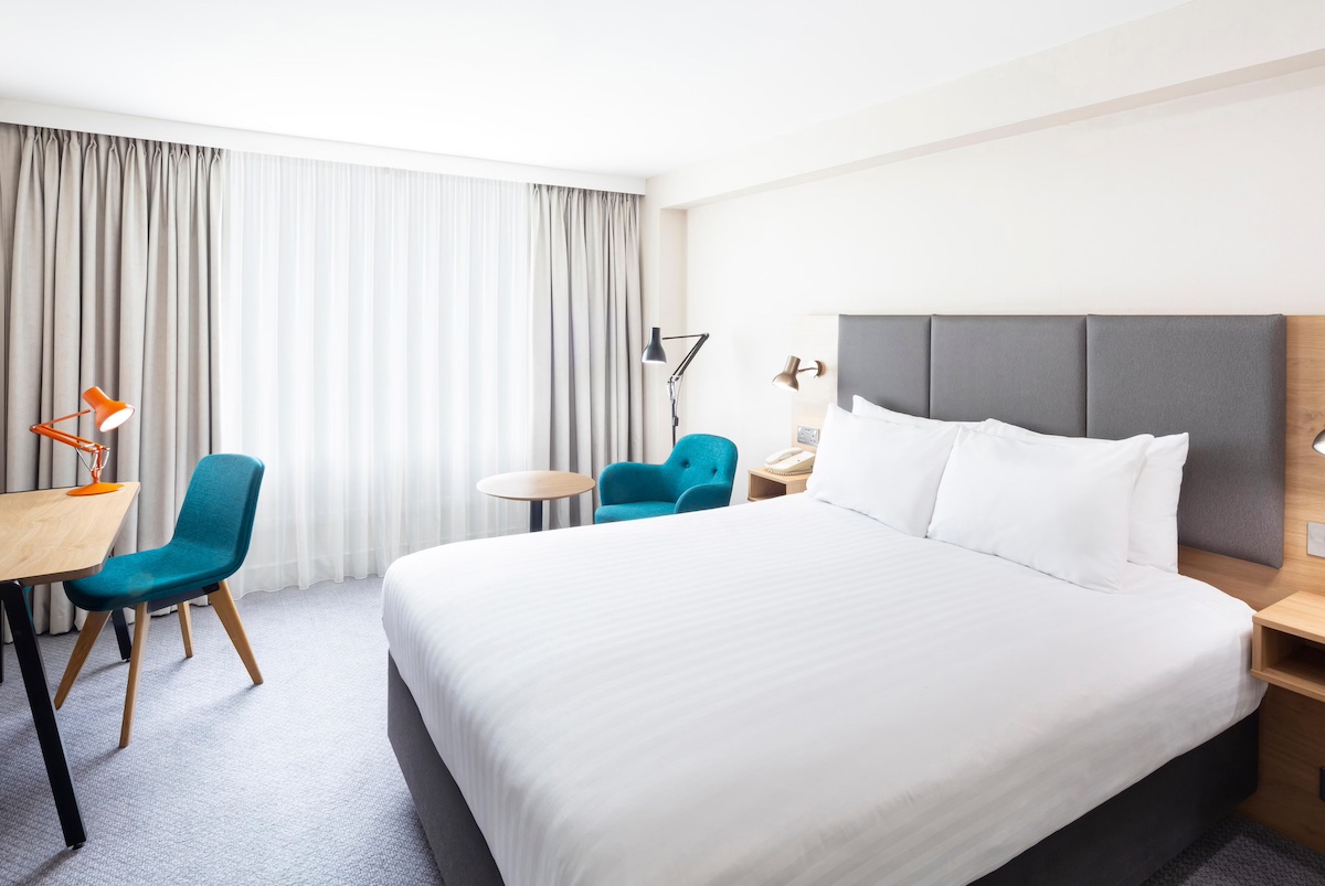 Your Home Away from Home: Experience Comfort & Convenience at Holiday Inn Coventry Image